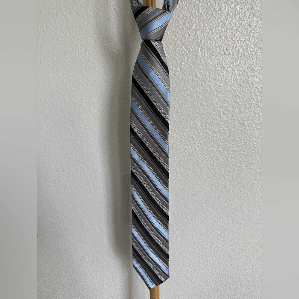 Stafford Men's Tie 100% Silk with Blue and Black Stripes